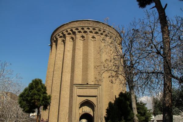 راز معماری خارق العاده این برج در شهر ری چیست؟ راز معماری خارق العاده این برج در شهر ری چیست؟